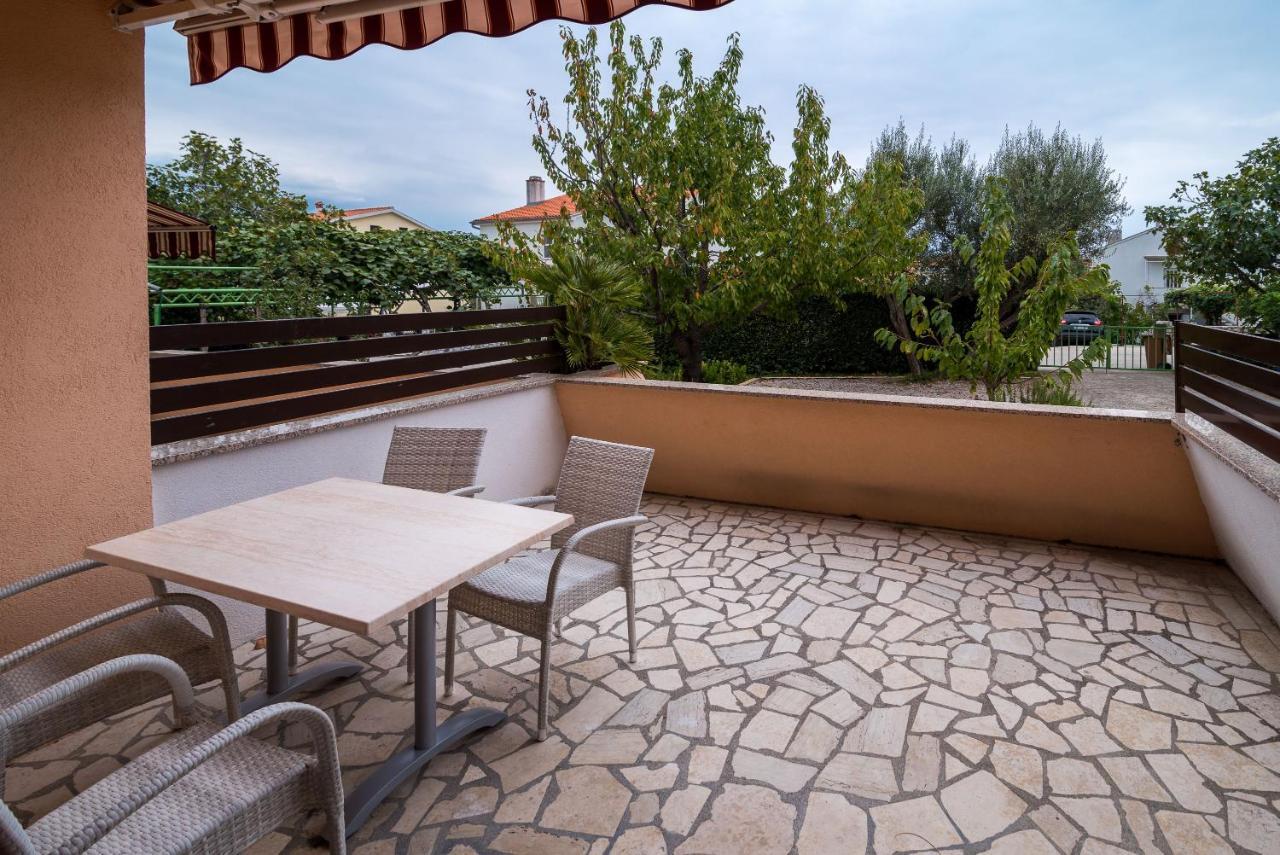 Apartments Karabaic Krk Krk Town Rum bild